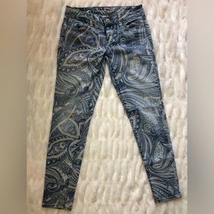 AEO Paisley Print Light Wash Denim Jeggings